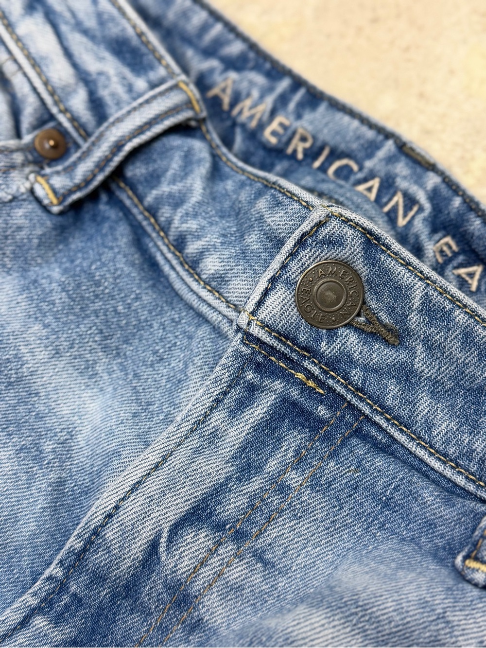 American Eagle Outfitters Light Blue Distressed Men’s Jean Shorts Size 36 - Picture 3 of 7